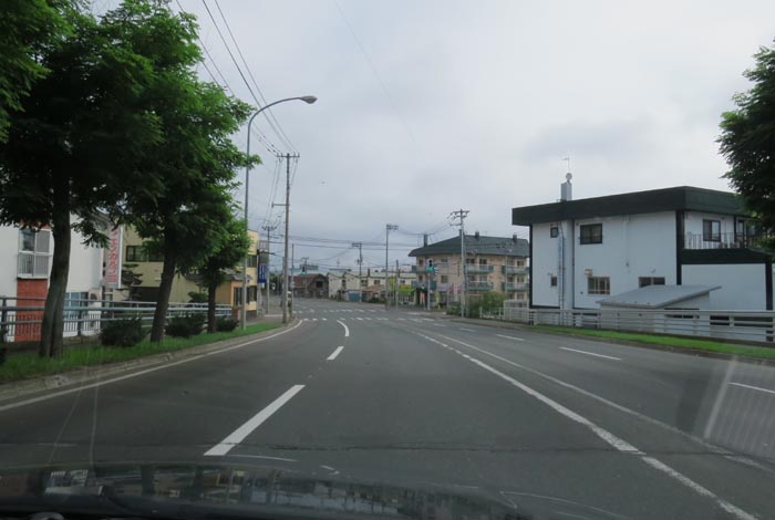 webnews今朝の北見／無加川橋を渡り南大通り交差点方向