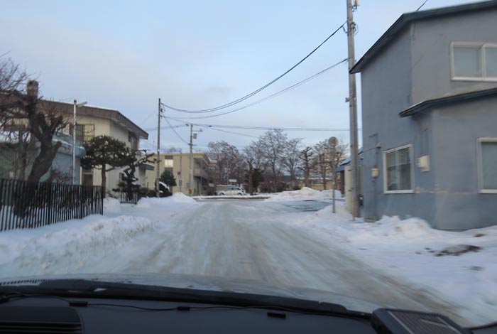 webnews今朝の北見／松浦水産駐車場裏の通り