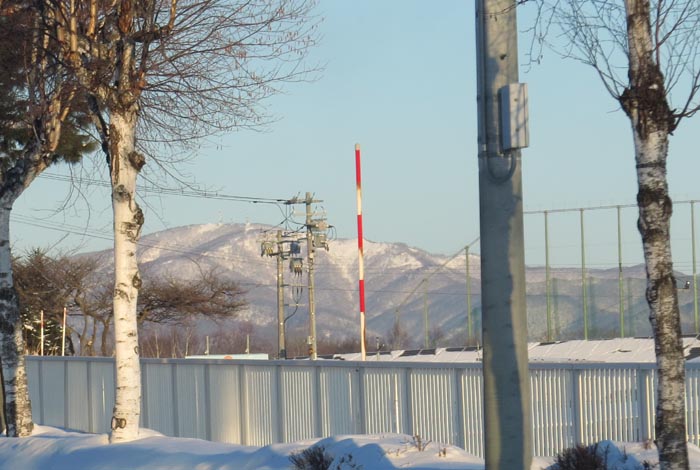 webnews今朝の北見／仁頃山頂上には開発局の無線中継施設がある