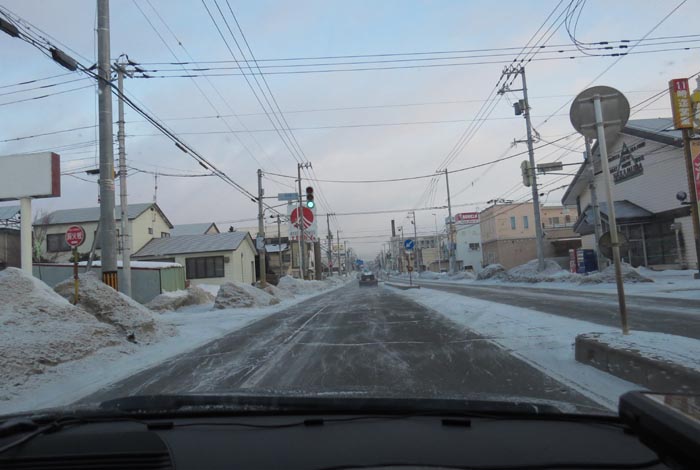 webnews今朝の北見／とん田通り、南大通り交差点から国道39号方向