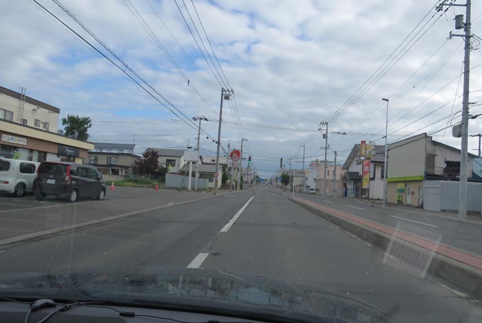webnews今朝の北見／とん田通り、南大通り交差点から国道39号方向