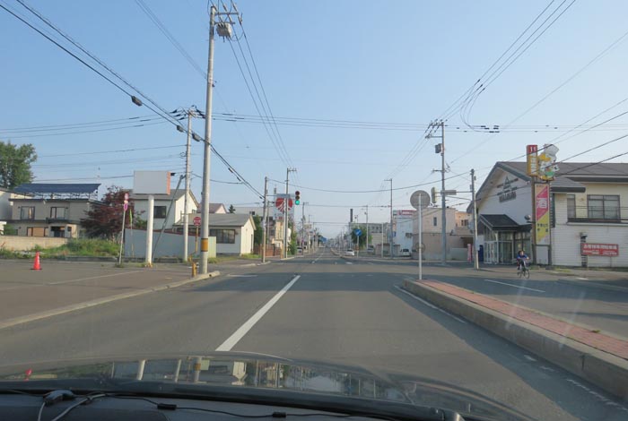 webnews今朝の北見／とん田通り、南大通り交差点から国道39号方向