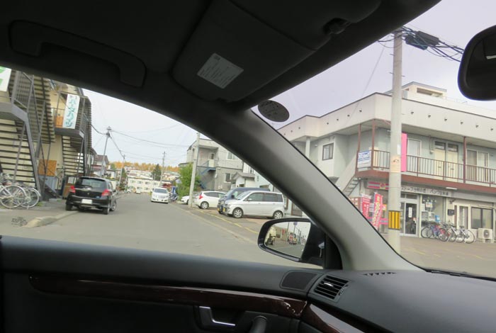 webnews今朝の北見/建物の陰に北見工業大学