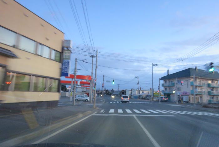 webnews今朝の北見／無加川橋を渡り南大通り交差点方向
