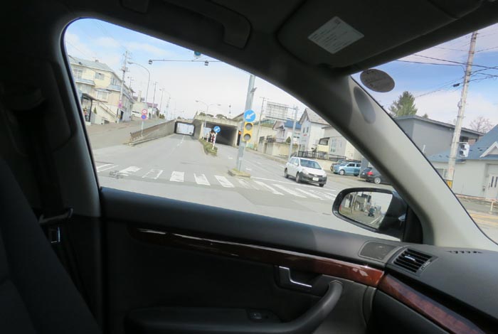 webnews今朝の北見/東9丁目歩道橋の交差点から左