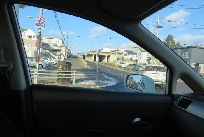 webnews今朝の北見/東9丁目歩道橋の交差点から左