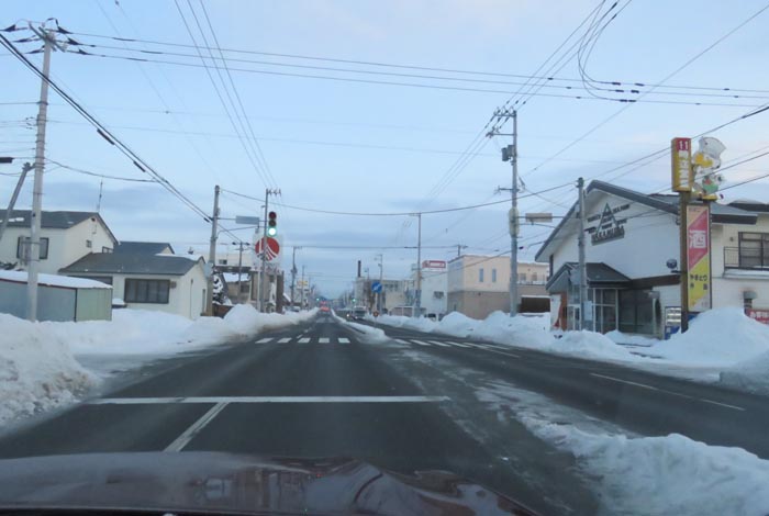 webnews今朝の北見／とん田通り、南大通り交差点から国道39号方向