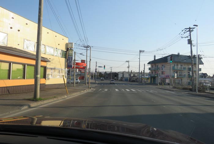webnews今朝の北見／無加川橋を渡り南大通り交差点方向