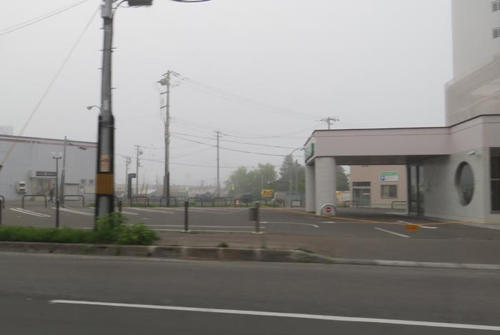 webnews今朝の北見／写真奥に北見ハッカ記念館
