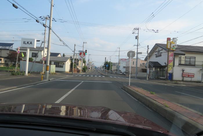 webnews今朝の北見／とん田通り、南大通り交差点から国道39号方向
