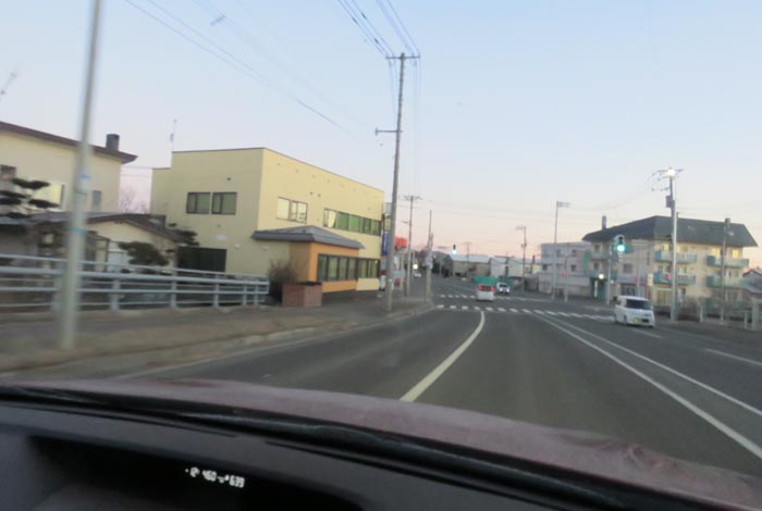 webnews今朝の北見/無加川橋を渡り南大通り交差点方向