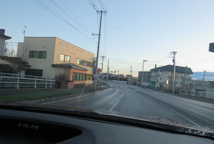 webnews今朝の北見/無加川橋を渡り南大通り交差点方向