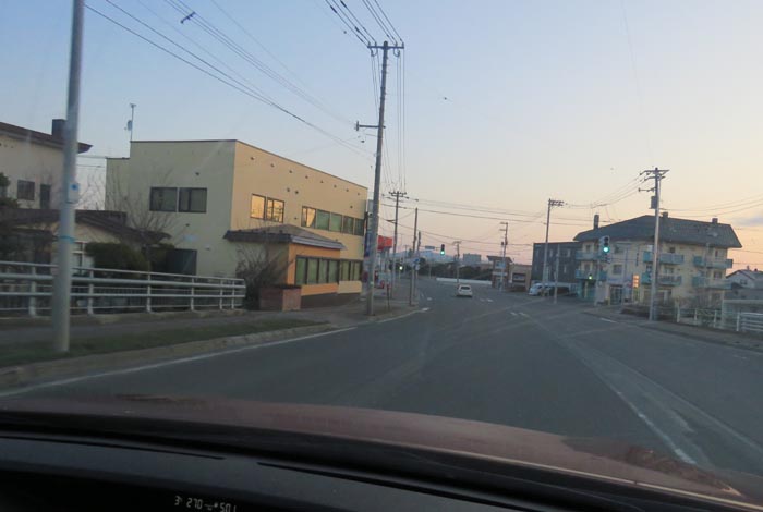 webnews今朝の北見/無加川橋を渡り南大通り交差点方向