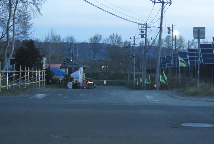 webnews今朝の北見/交差点から奥が無加川の右岸堤防